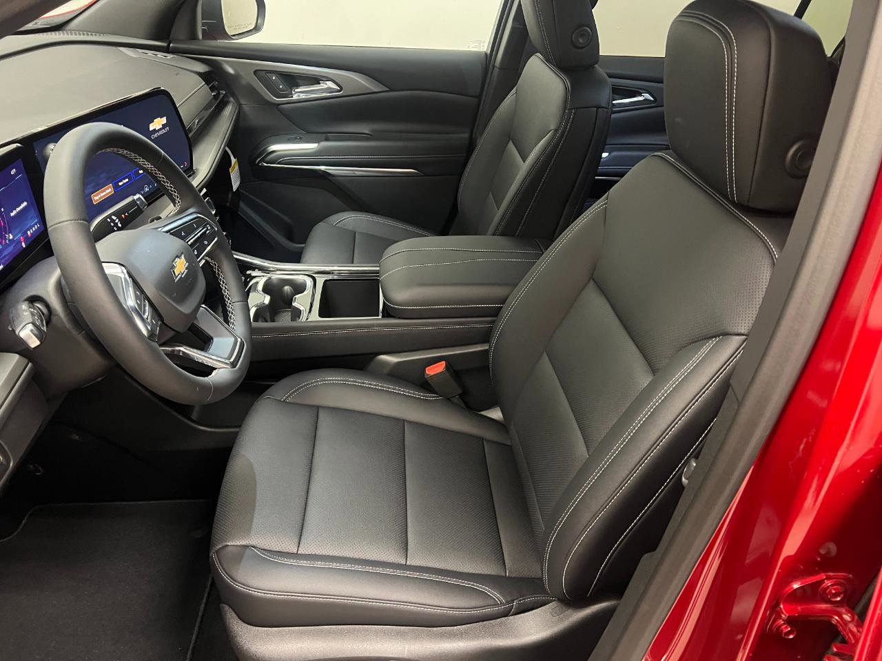 New 2026 Chevrolet Traverse LT FWD image 24