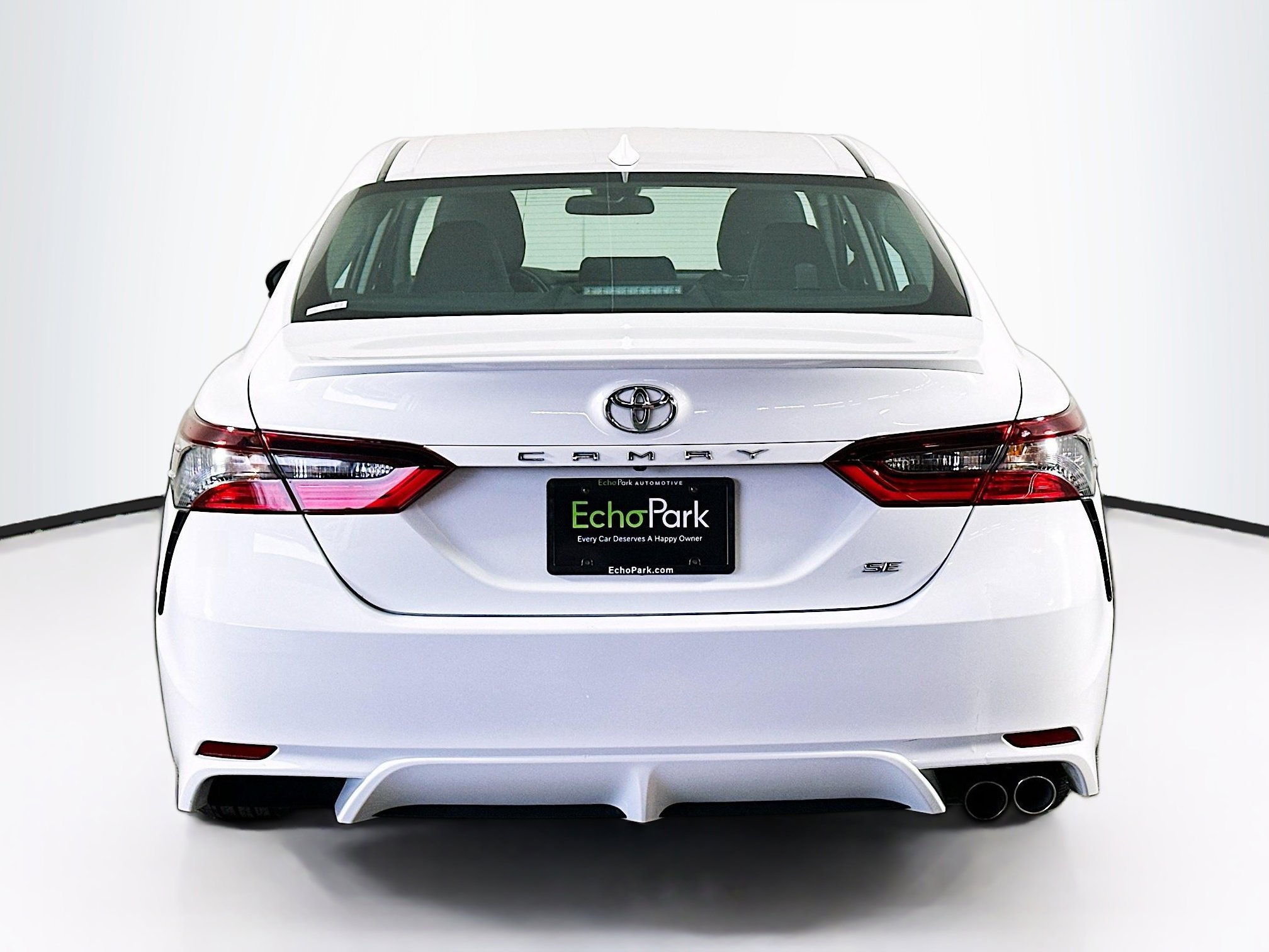 Used 2023 Toyota Camry SE image 7