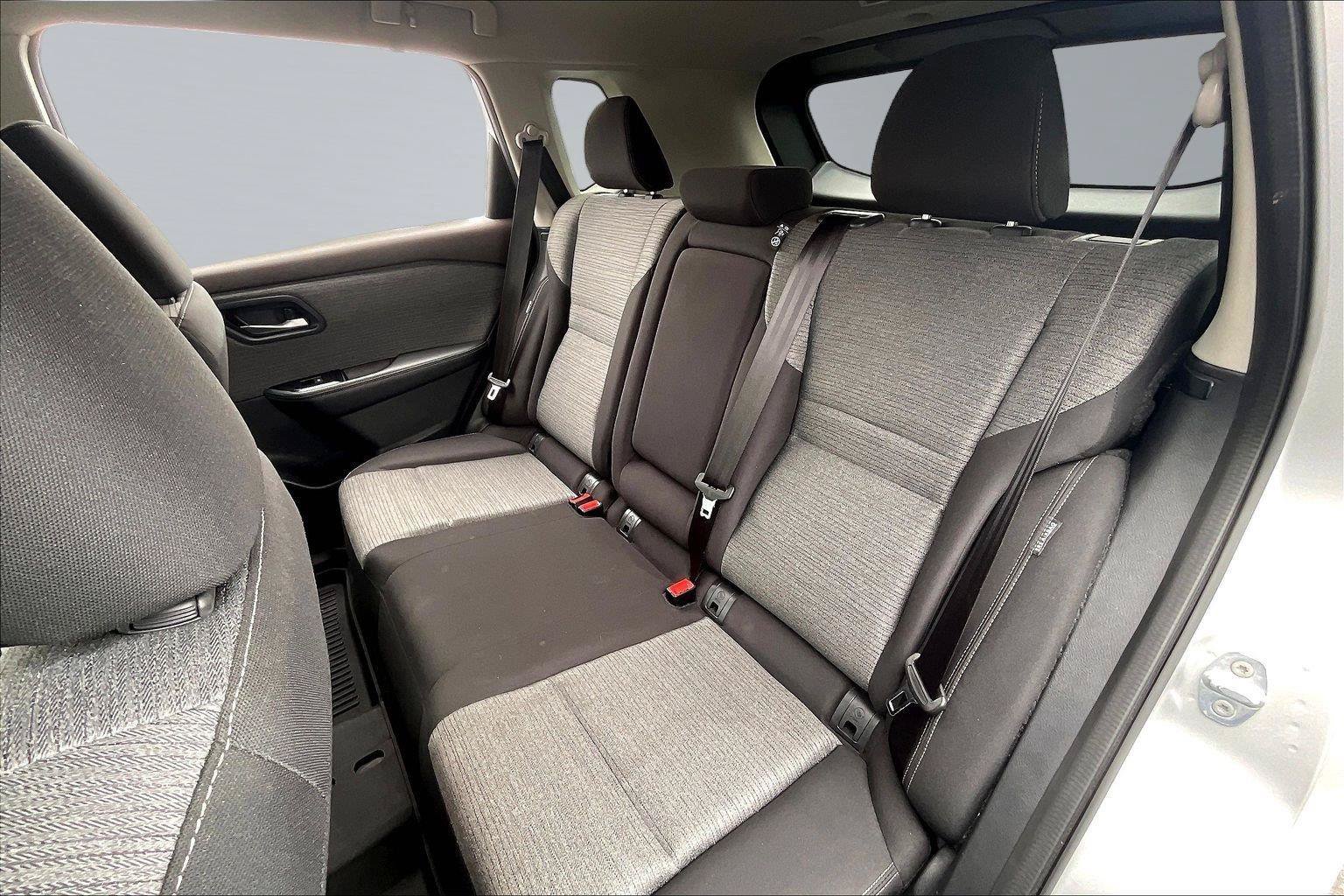 Certified 2022 Nissan Rogue SV FWD image 26