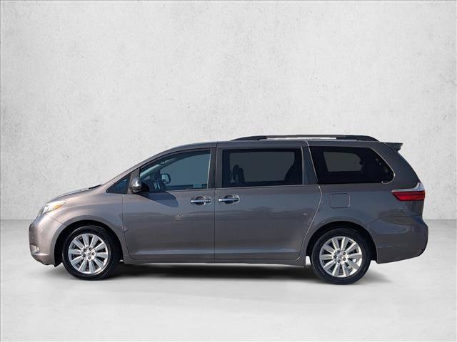 Used 2017 Toyota Sienna Limited w/ Preferred Accessory Package FWD image 9