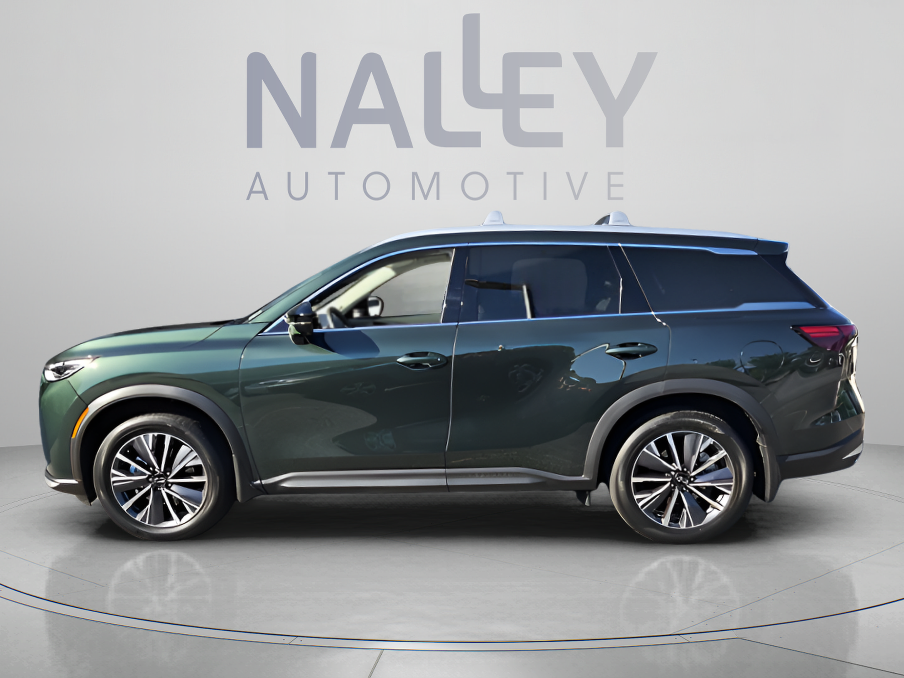 Certified 2027 INFINITI QX60 Luxe w/ Cargo Package FWD image 2