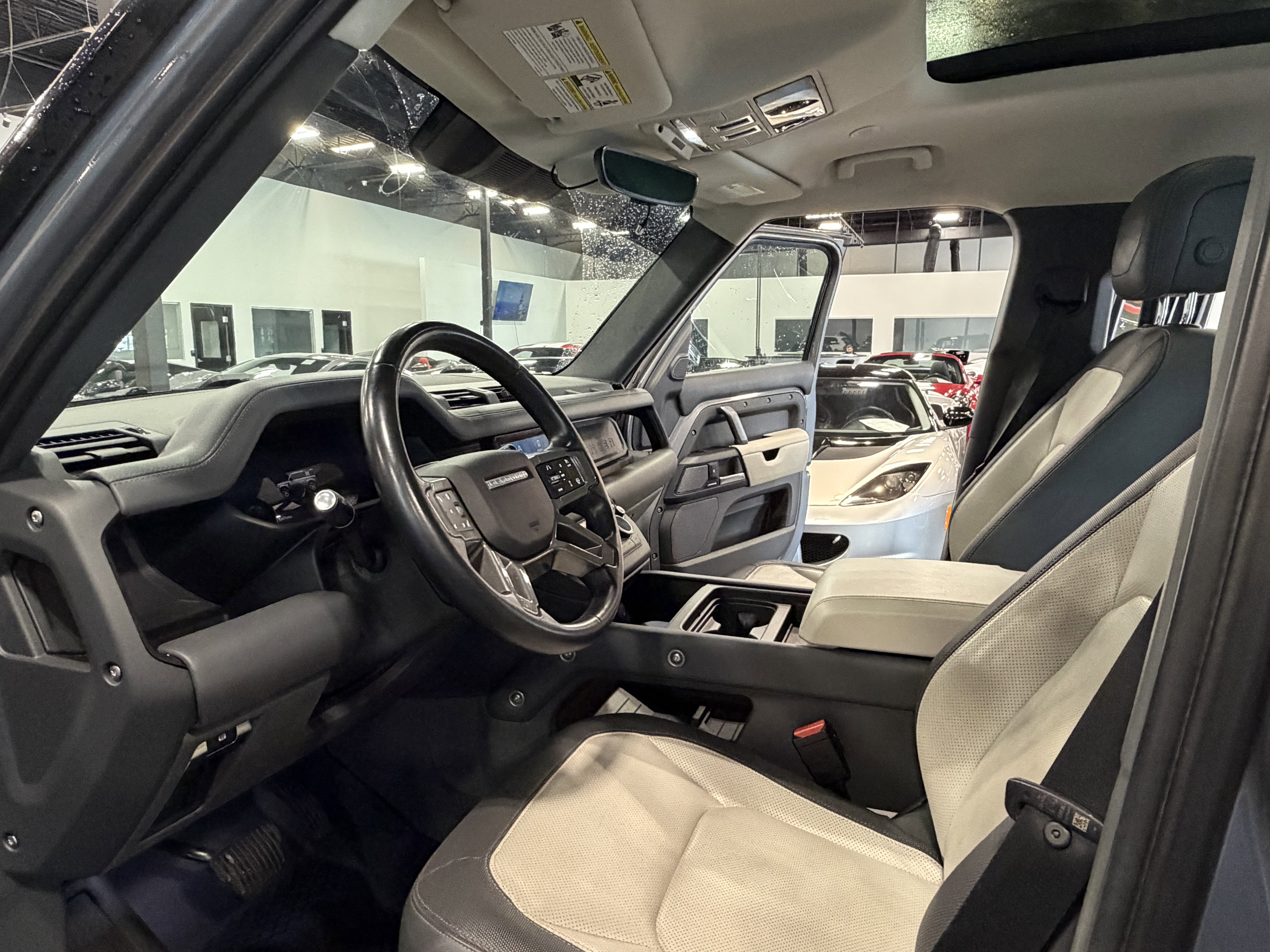 Used 2023 Land Rover Defender 110 X-Dynamic SE AWD/4WD image 5