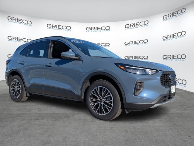 Used 2024 Ford Escape SE image 1