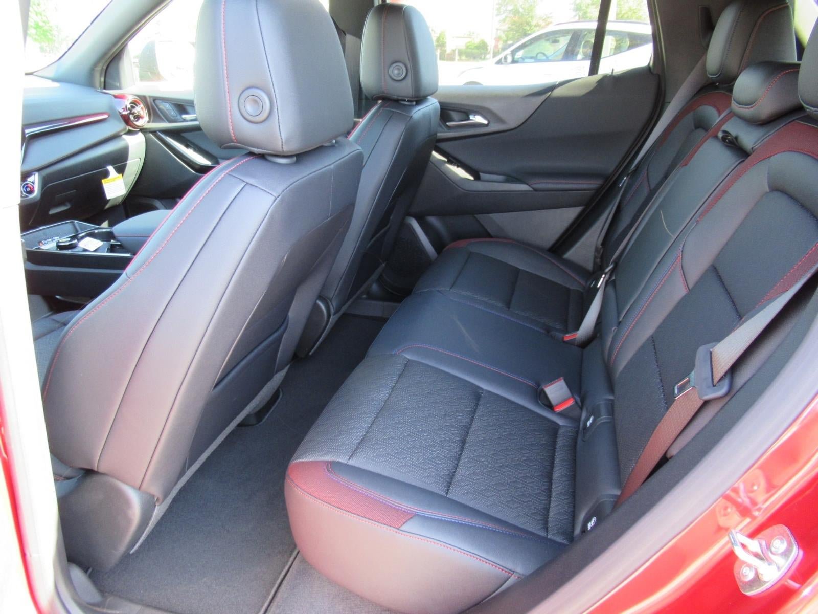 New 2026 Chevrolet Equinox RS w/ Convenience Package III FWD image 18
