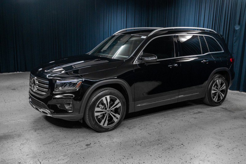 New 2025 Mercedes-Benz GLB 250