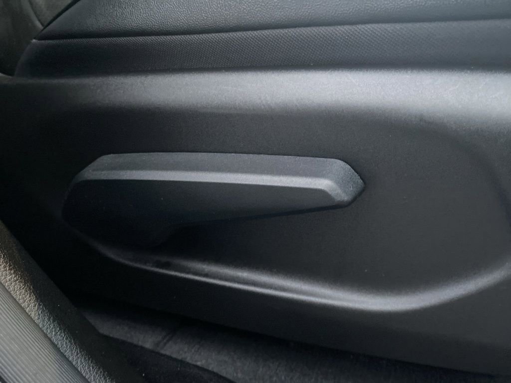 Used 2023 Jeep Grand Cherokee L Laredo image 10