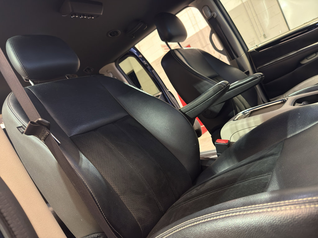 Used 2017 Dodge Grand Caravan SXT FWD image 20
