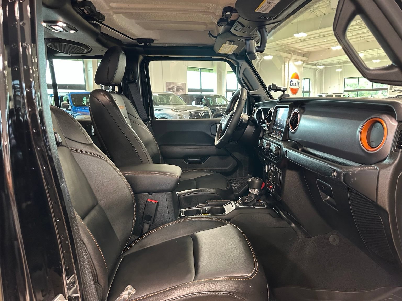 Used 2023 Jeep Gladiator Mojave w/ LED Lighting Group AWD/4WD image 37