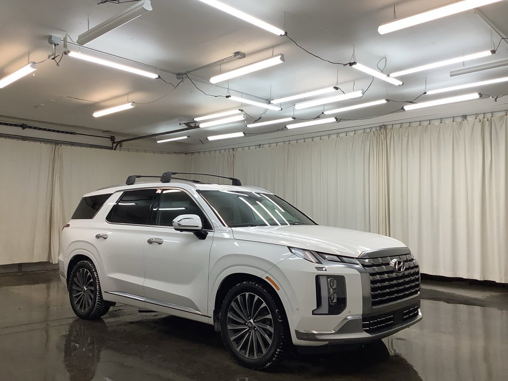 Used 2023 Hyundai Palisade Calligraphy image 4