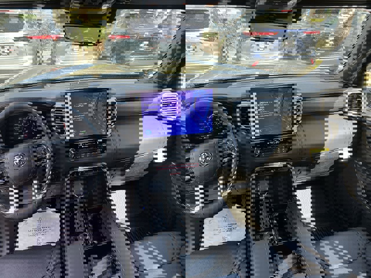 Used 2026 Toyota Sequoia Platinum image 31