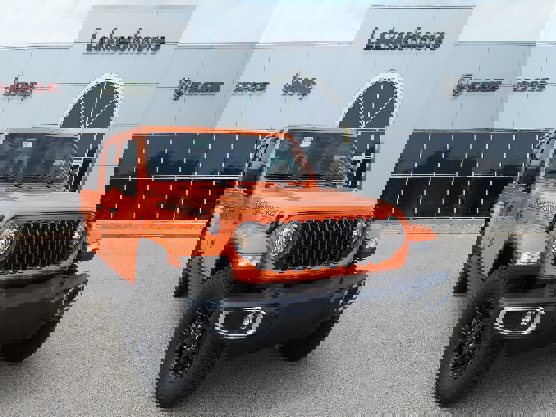 New 2025 Jeep Gladiator Sport image 2