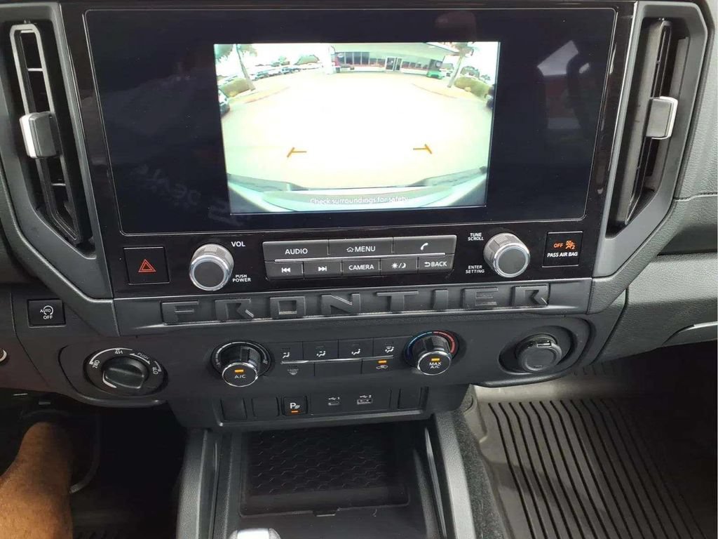 Used 2025 Nissan Frontier S w/ S Utility Package AWD/4WD image 15