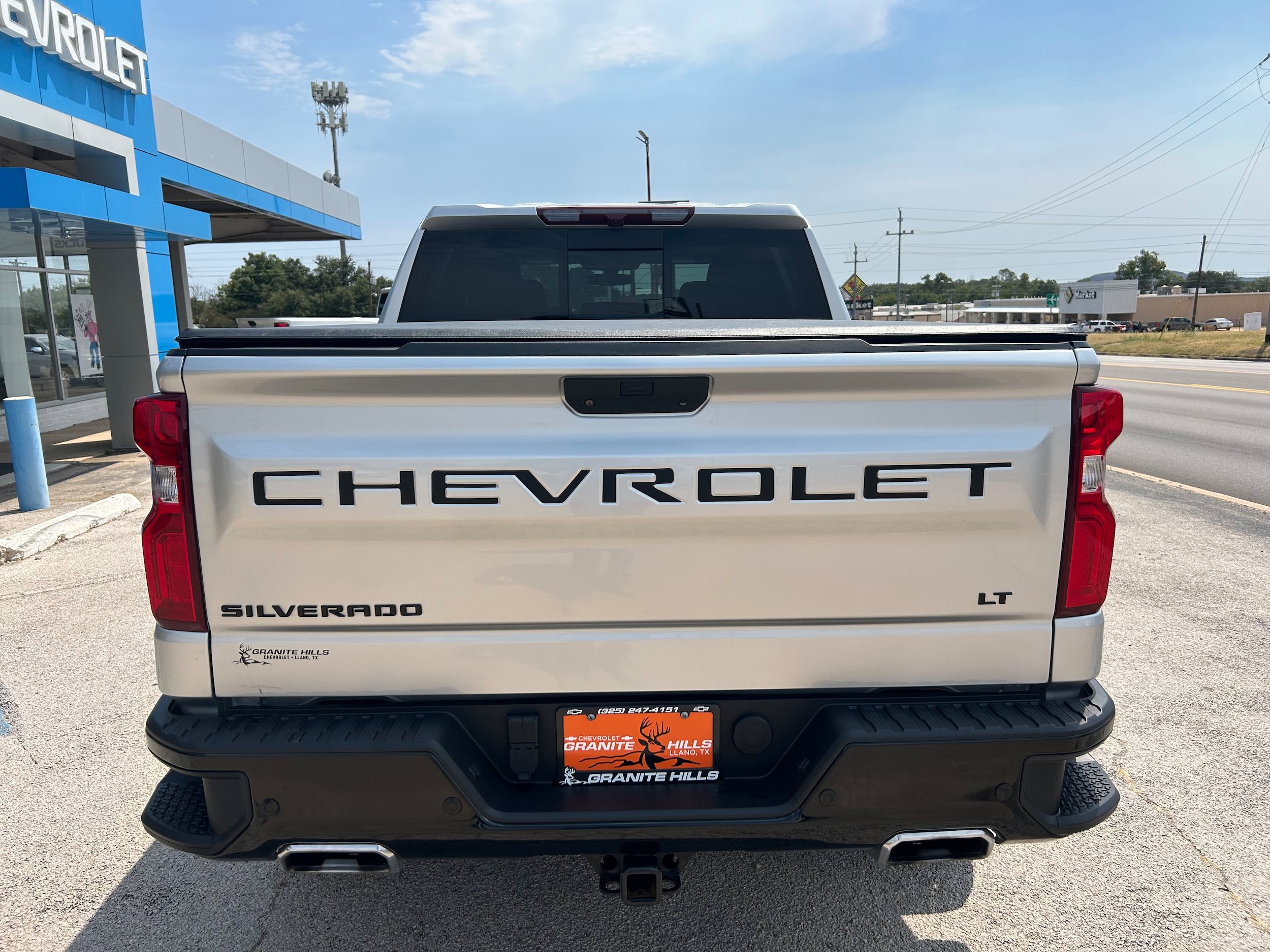 Used 2021 Chevrolet Silverado 1500 LT Trail Boss w/ Convenience Package II AWD/4WD image 12