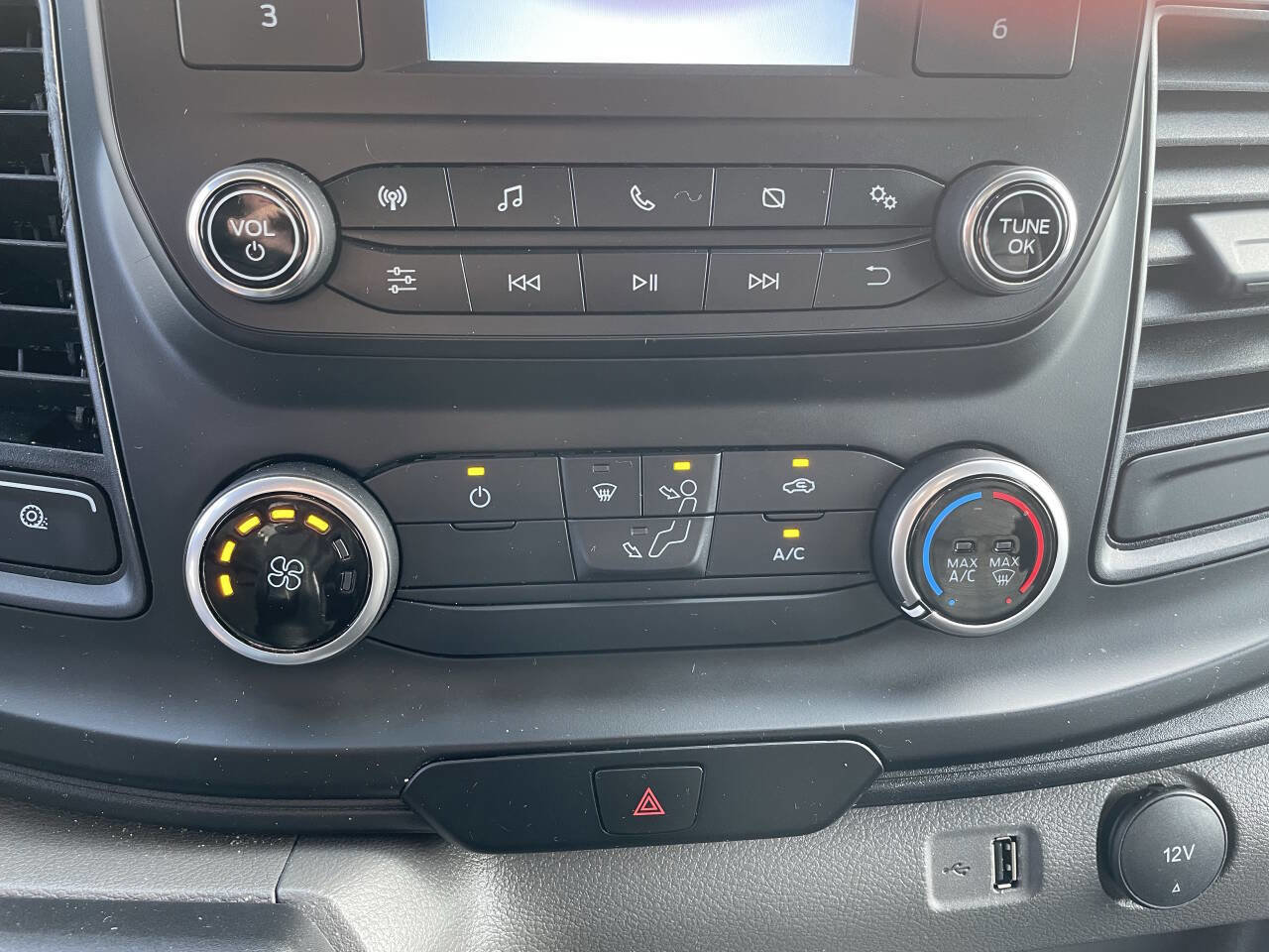 Used 2024 Ford Transit 250 148 Medium Roof w/ Load Area Protection Package image 23