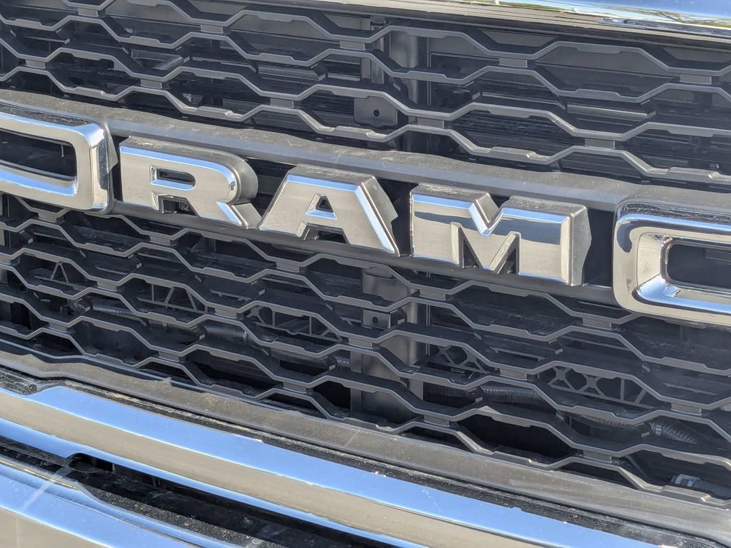 New 2024 RAM 5500 Tradesman AWD/4WD image 19