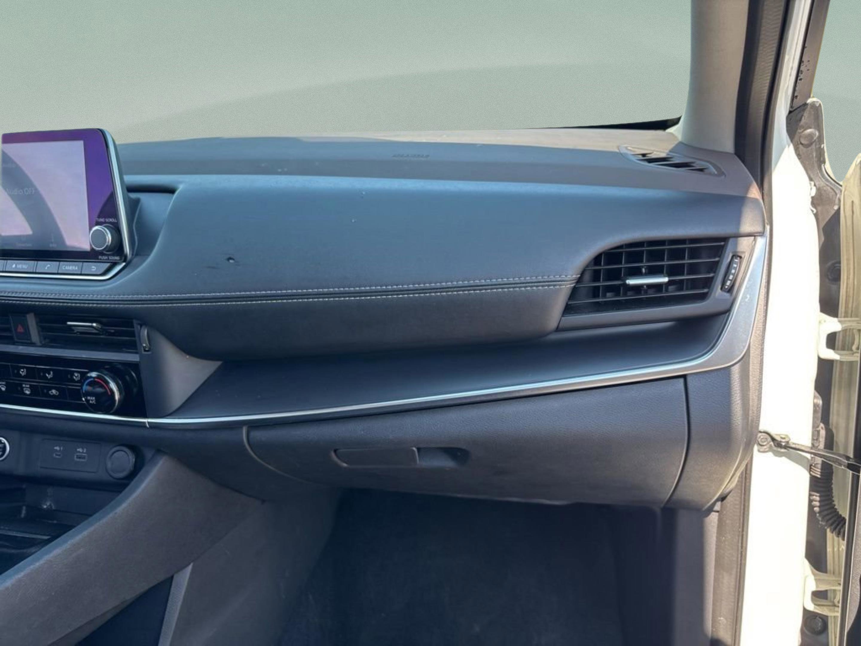 Used 2021 Nissan Rogue S image 12