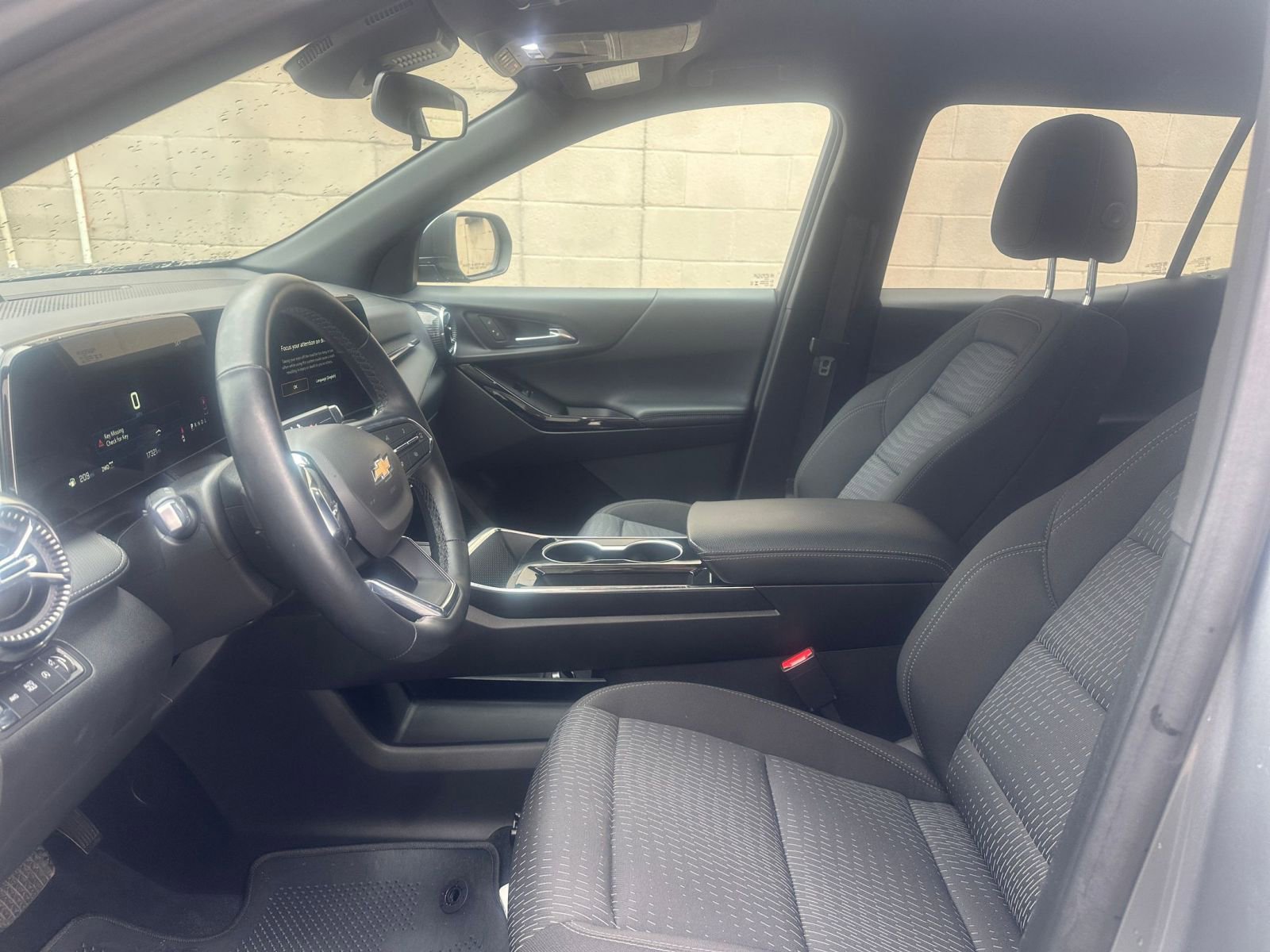 Used 2025 Chevrolet Equinox LT image 25