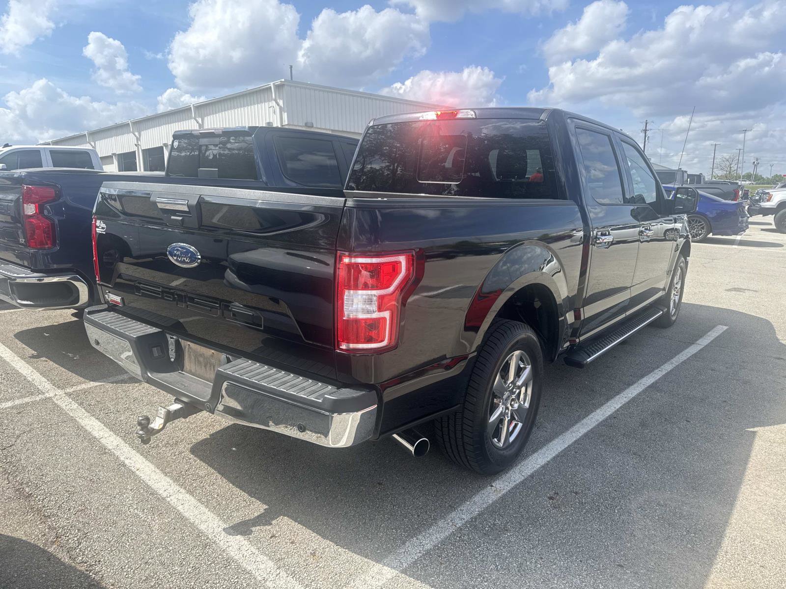 Used 2018 Ford F150 XLT w/ Equipment Group 302A Luxury AWD/4WD image 4