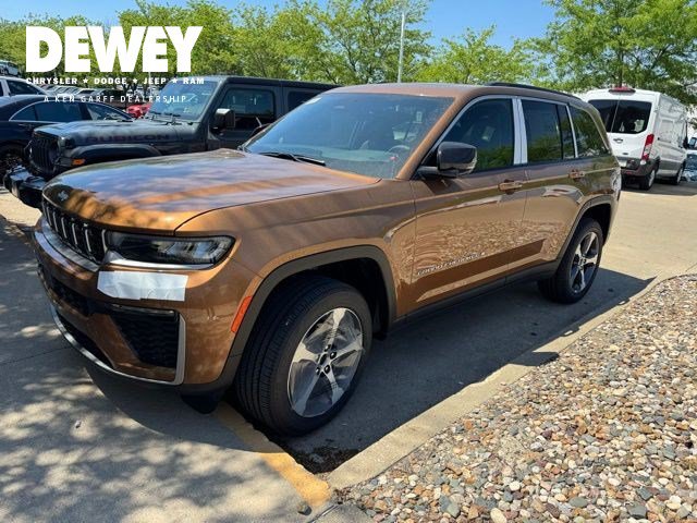 New 2026 Jeep Grand Cherokee Limited AWD/4WD image 1