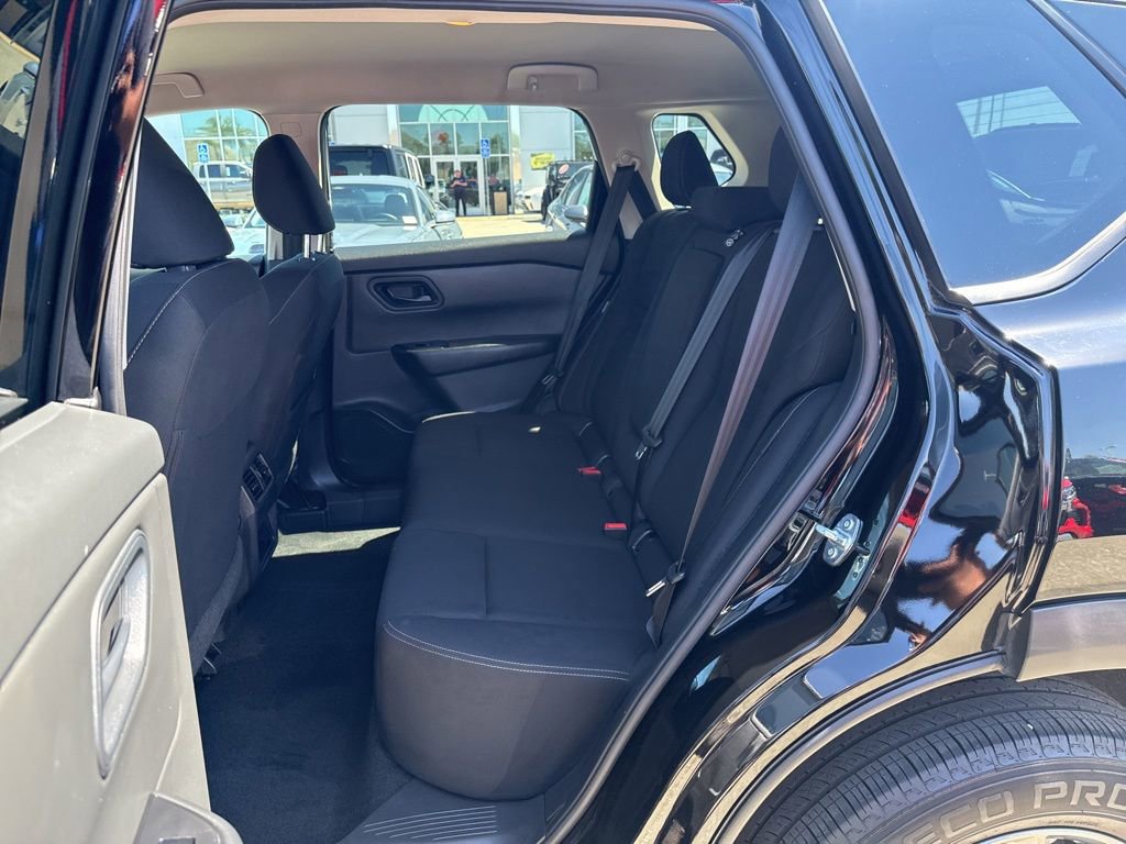 Used 2024 Nissan Rogue S FWD image 20