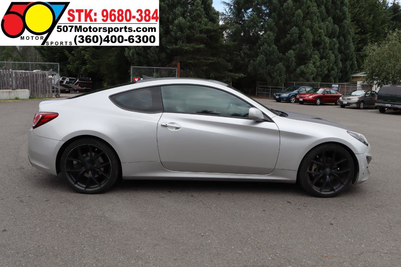 Used 2013 Hyundai Genesis 2.0T RWD image 9