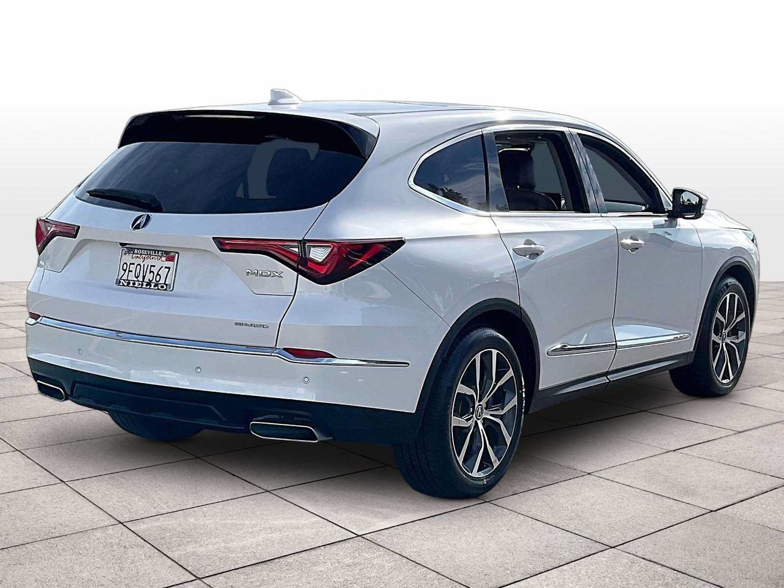 Used 2023 Acura MDX w/ Technology Package AWD/4WD image 14
