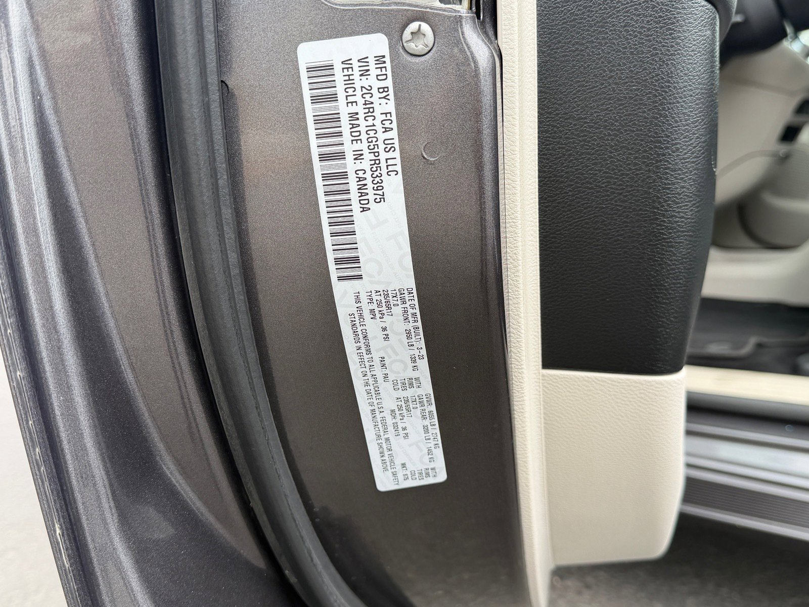 Used 2023 Chrysler Voyager LX FWD image 33
