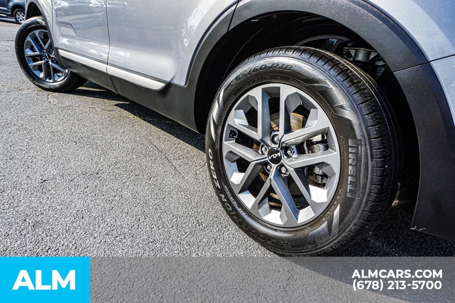 Used 2024 Kia Telluride LX FWD image 16