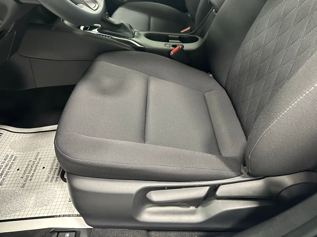 Used 2025 Toyota Corolla LE image 13