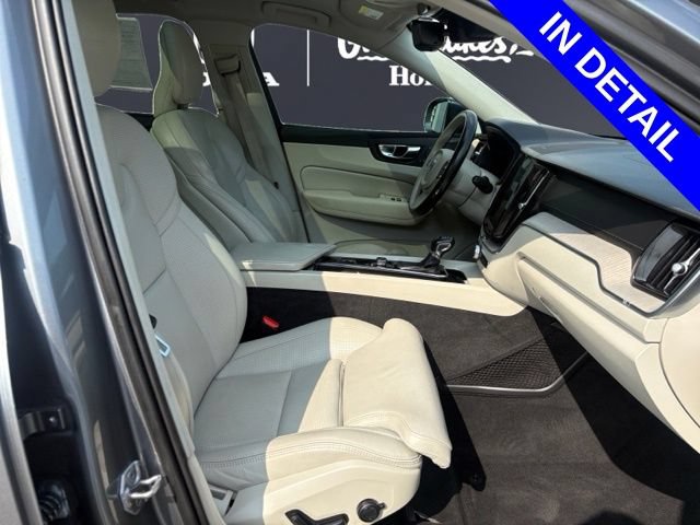 Used 2019 Volvo XC60 T5 Inscription w/ Protection Package AWD/4WD image 15