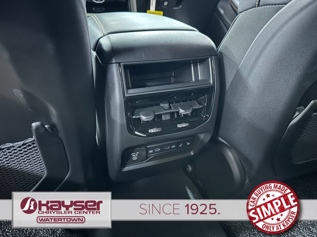 New 2026 Jeep Grand Cherokee Limited AWD/4WD image 40