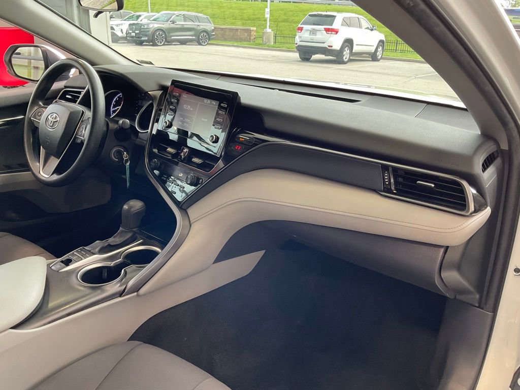 Used 2023 Toyota Camry LE AWD/4WD image 18