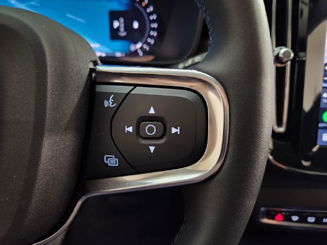 Certified 2026 Volvo XC40 B5 Plus w/ Protection Package Premier AWD/4WD image 29