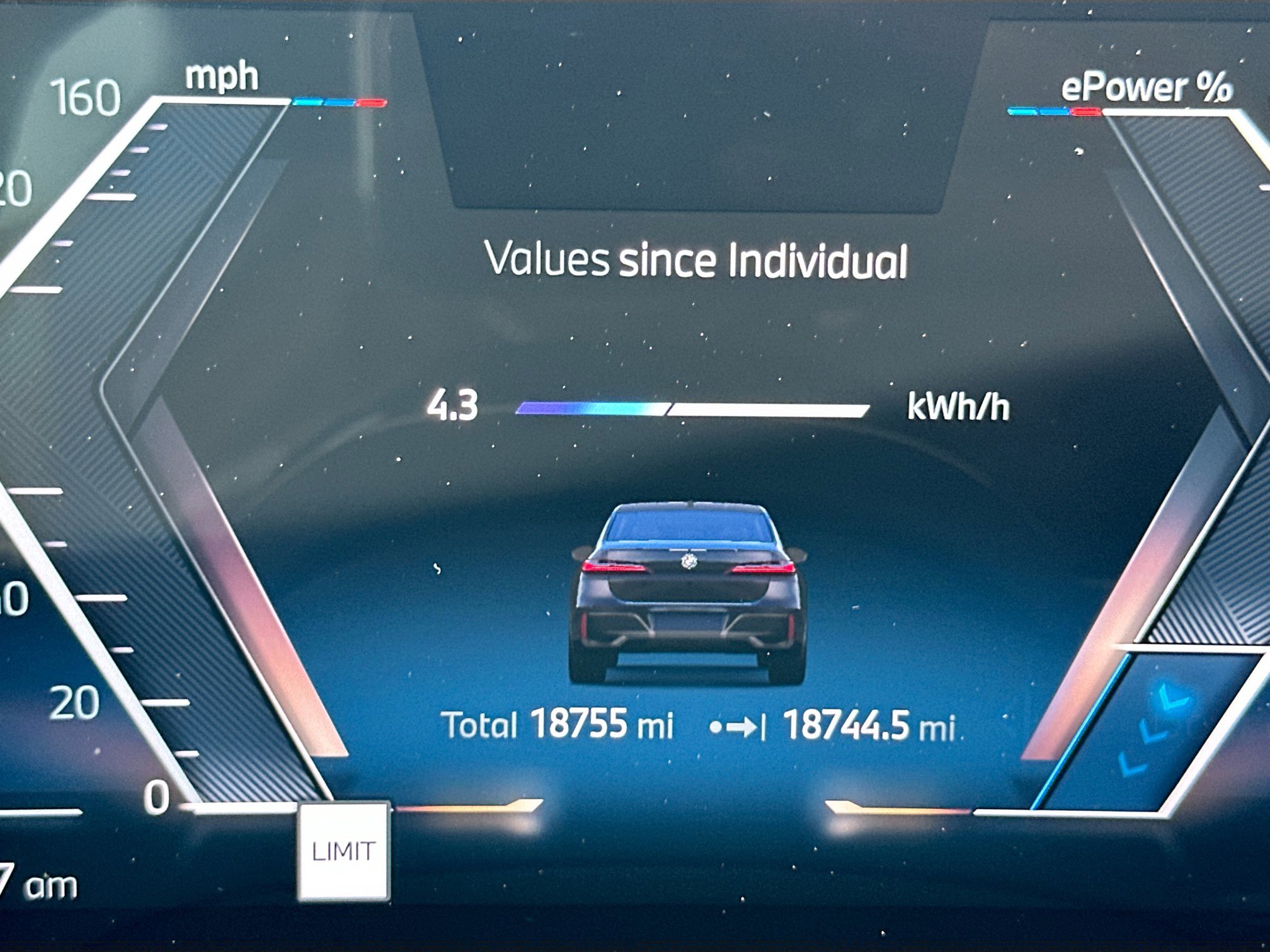 Used 2024 BMW i7 xDrive60 w/ Premium Package AWD/4WD image 11
