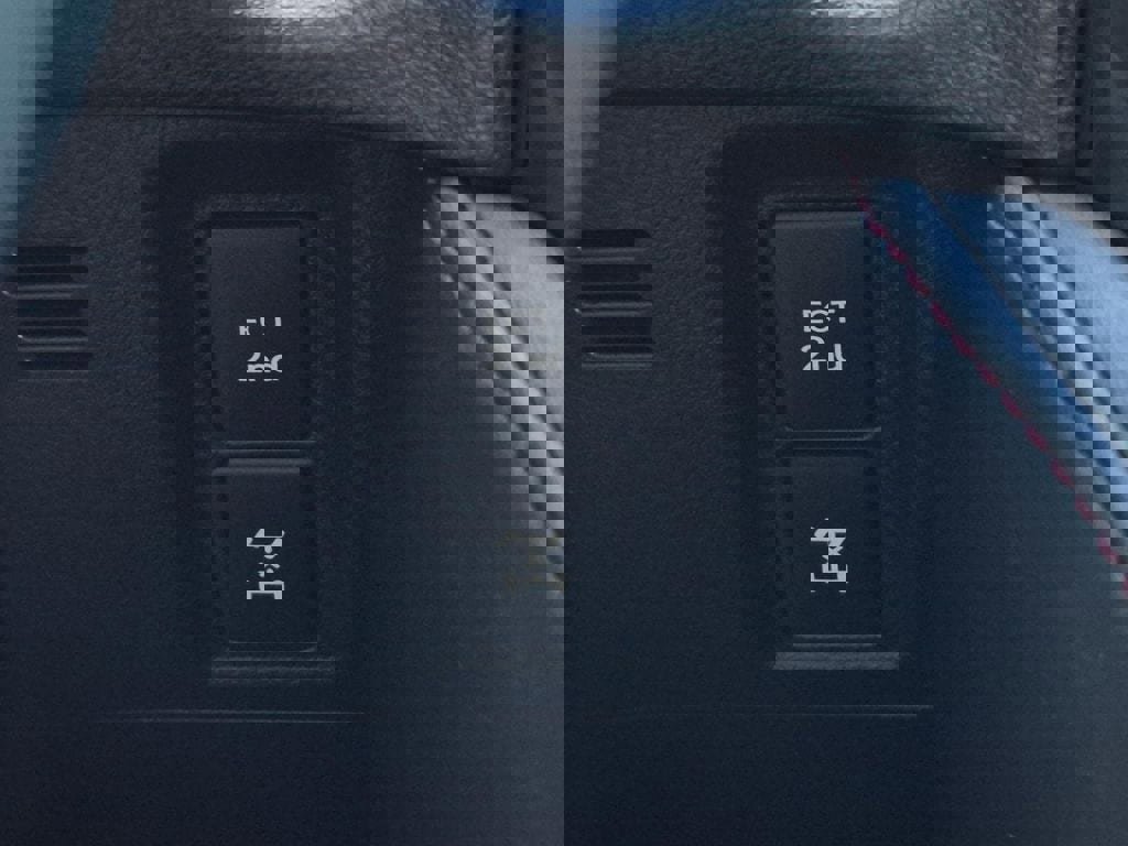 Used 2023 Lexus GX 460 Luxury w/ Accessory Package image 28