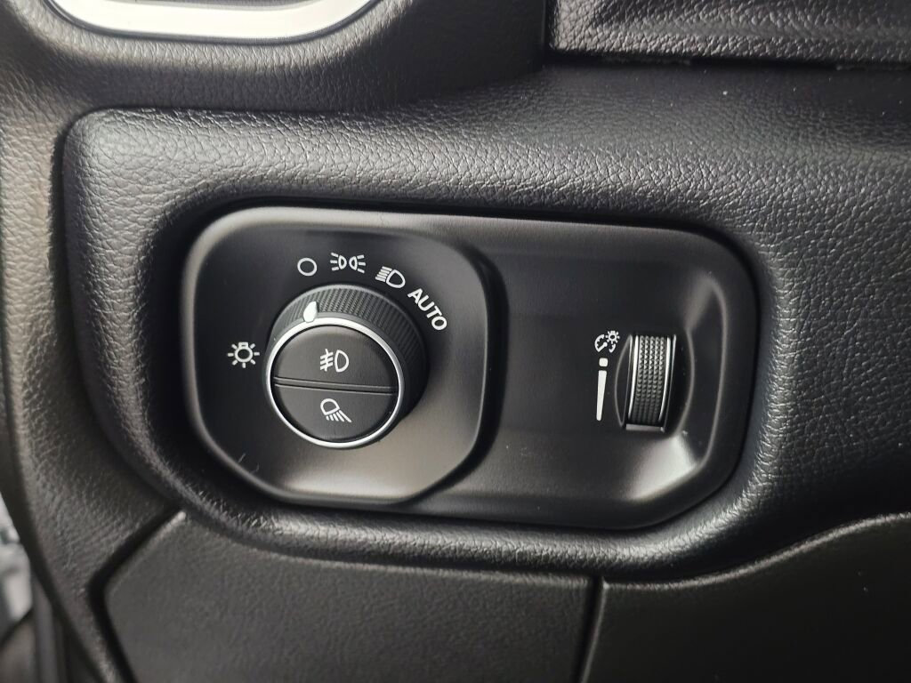 Used 2024 RAM 3500 Big Horn image 26