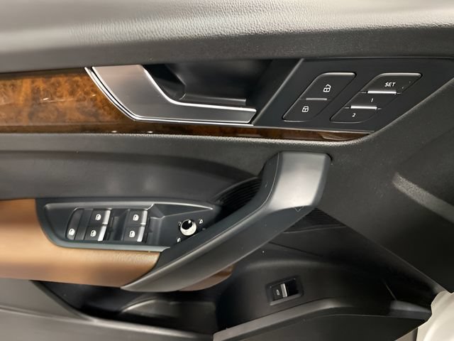 Used 2018 Audi Q5 2.0T Premium Plus w/ Premium Plus Package AWD/4WD image 10