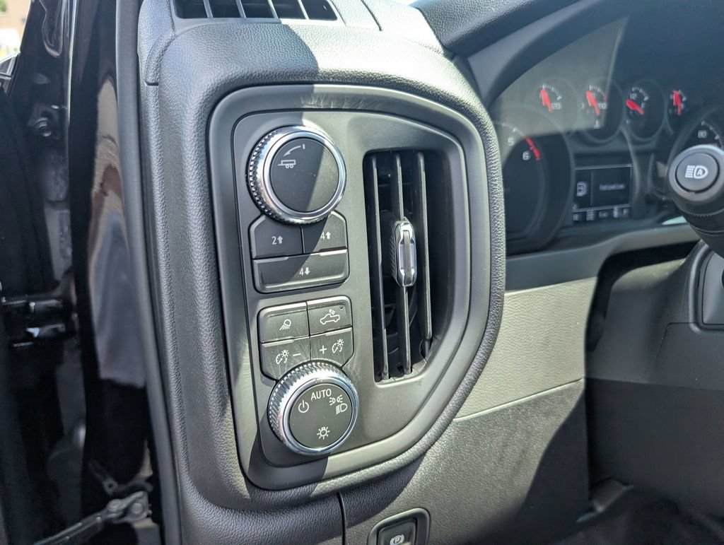 New 2026 GMC Sierra 2500 Pro w/ 1SA Pro Safety Plus Package AWD/4WD image 17