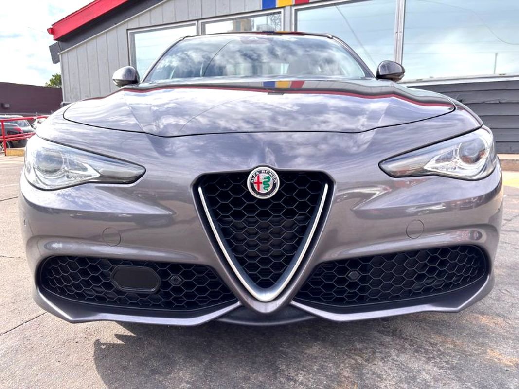 Used 2018 Alfa Romeo Giulia Ti Sport w/ Quick Order Package 22S Sport image 4