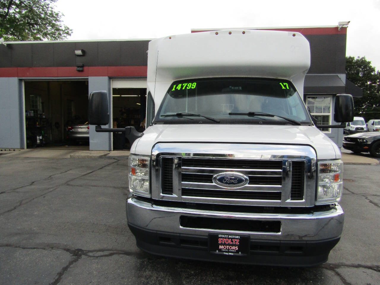 Used 2017 Ford E-350 and Econoline 350 Super Duty w/ Shuttle Bus Prep Package image 4