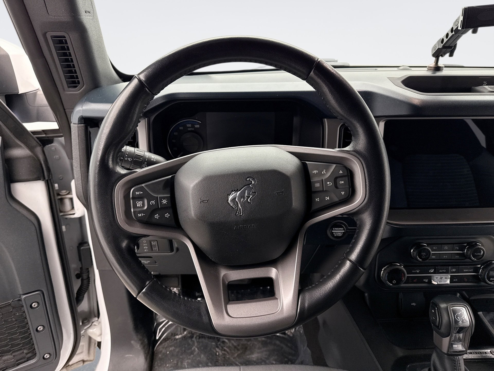 Used 2023 Ford Bronco Outer Banks image 12