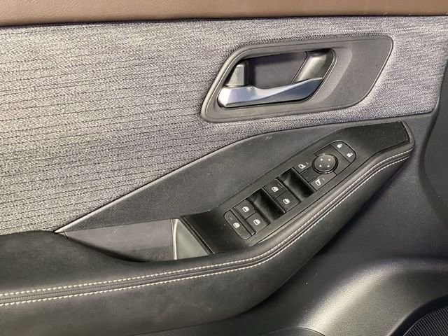 Used 2023 Nissan Rogue SV AWD/4WD image 28