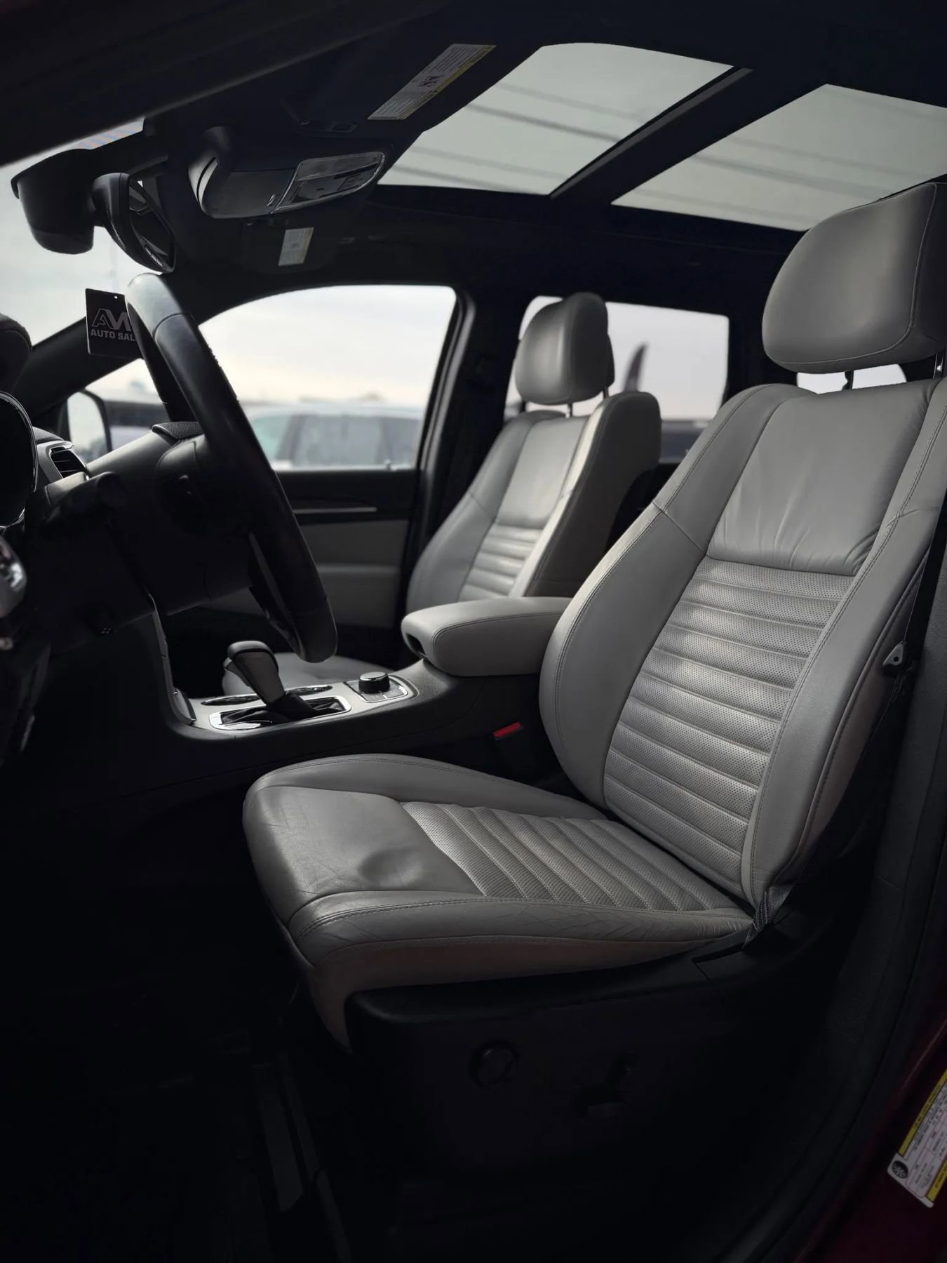 Used 2018 Jeep Grand Cherokee Limited image 8