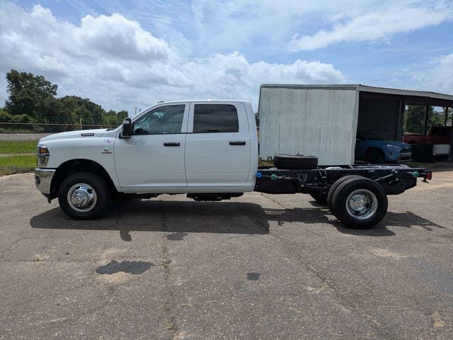 New 2026 RAM 3500 Tradesman w/ Chrome Appearance Group A AWD/4WD image 7