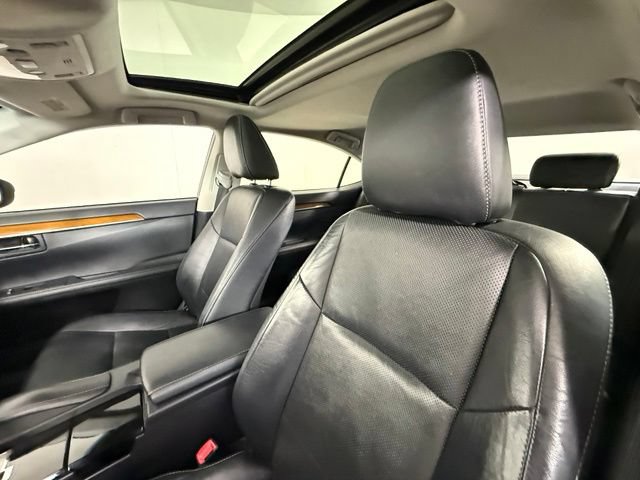 Used 2013 Lexus ES 300h w/ Luxury Pkg FWD image 5