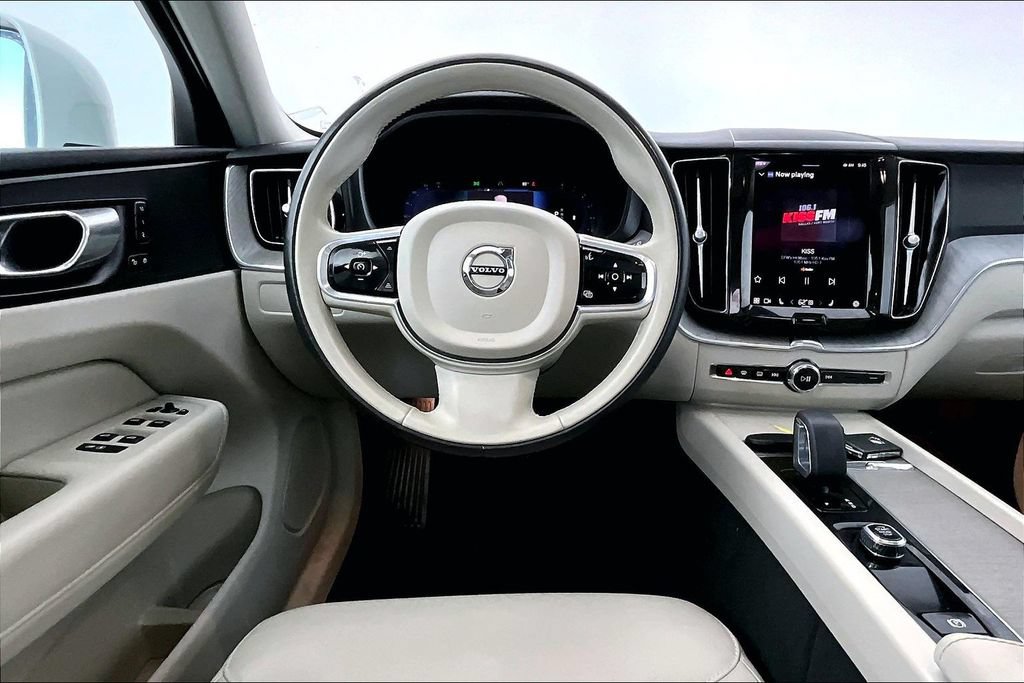 Used 2023 Volvo XC60 B5 Plus AWD/4WD image 6