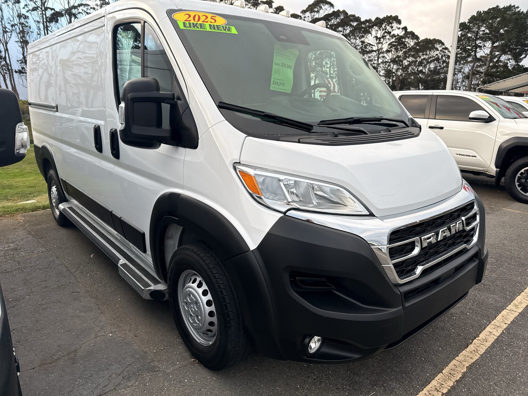 Used 2025 RAM ProMaster 2500 w/ U-Haul Equipment Group FWD image 7
