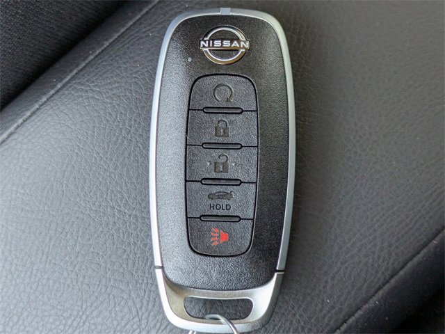 New 2025 Nissan Versa SR w/ Trunk Package image 27