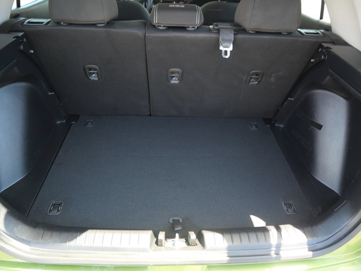 Used 2024 Hyundai Venue SEL FWD image 21