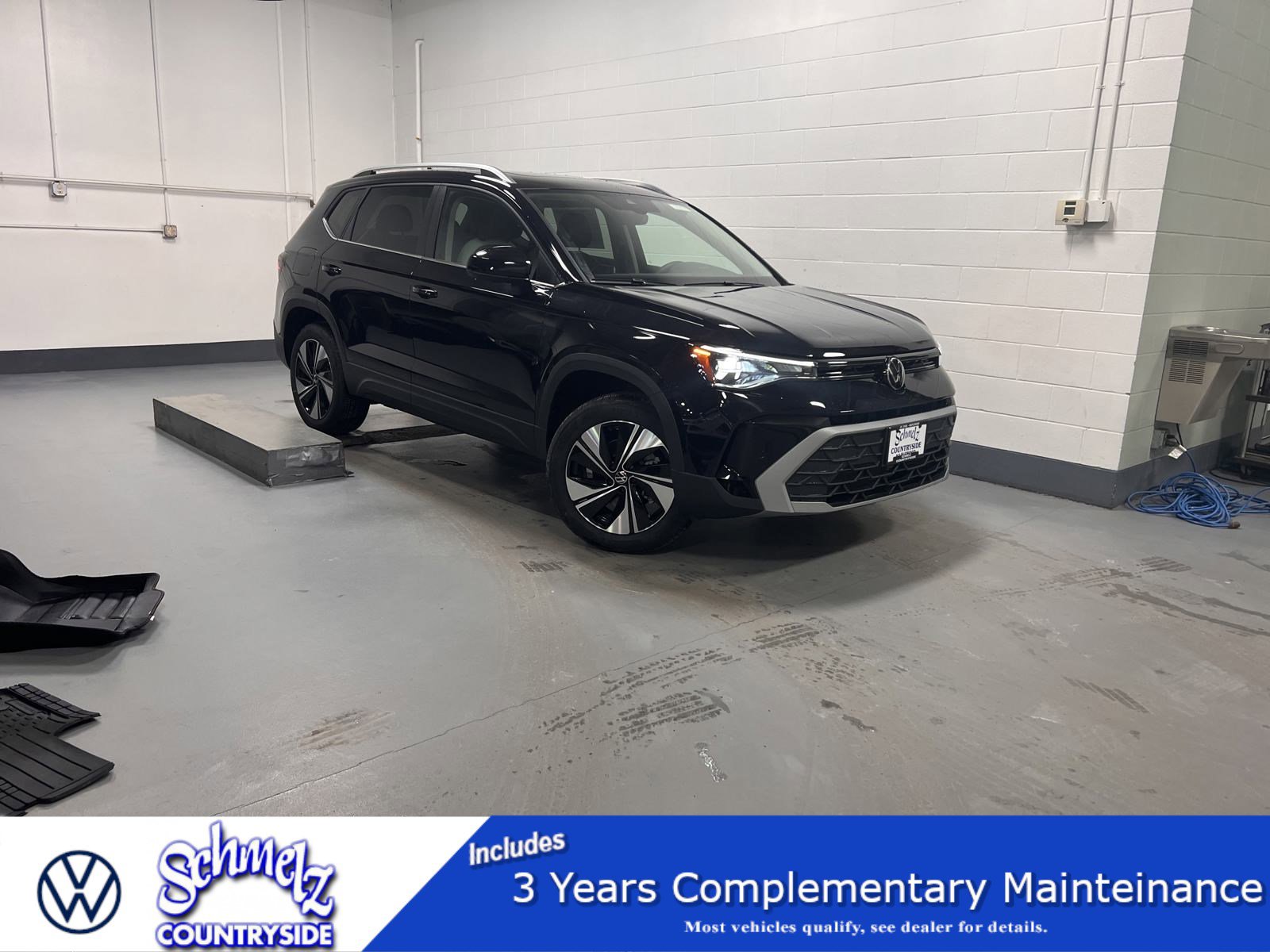 New 2025 Volkswagen Taos SE